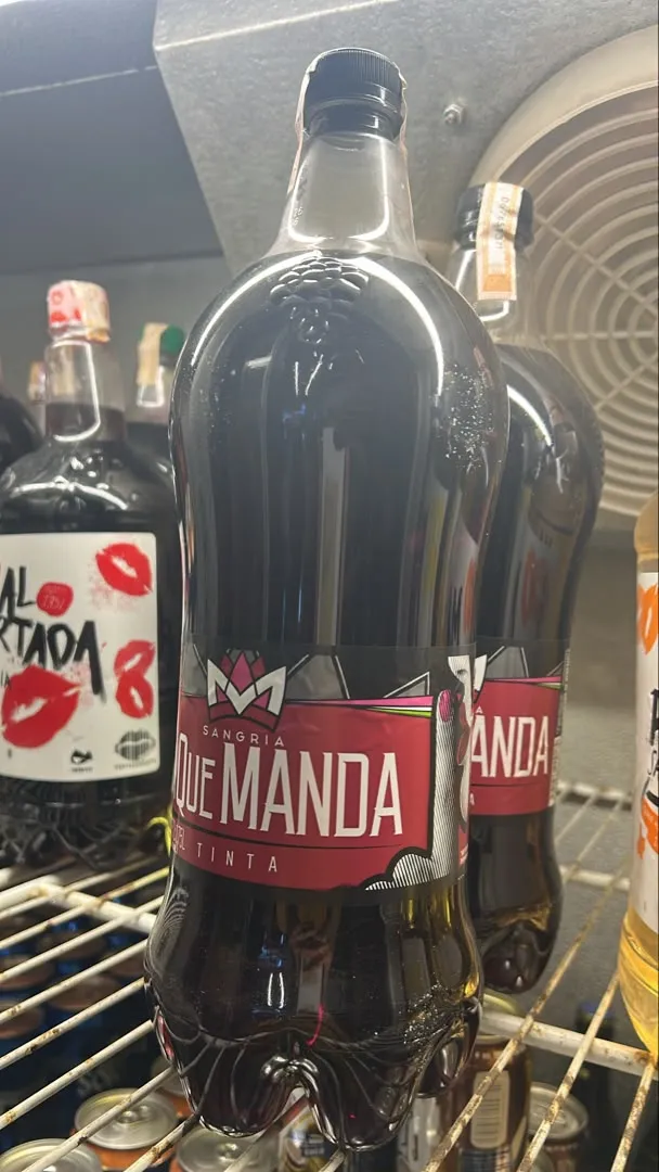 SANGRIA LA QUE MANDA TINTA 1,75LX6UN Unidad thumbnail 2